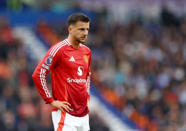 曼聯(lián)最水7號??芒特6420萬加盟1年半1球1助，首發(fā)踢13分鐘又傷了